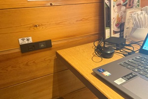 むさしの森珈琲蕨店電源1