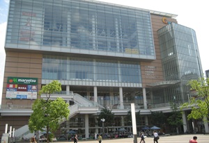 川口市立中央図書館場所